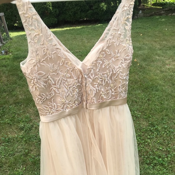 Cream colored lace homecoming dress - Picture 3 of 8